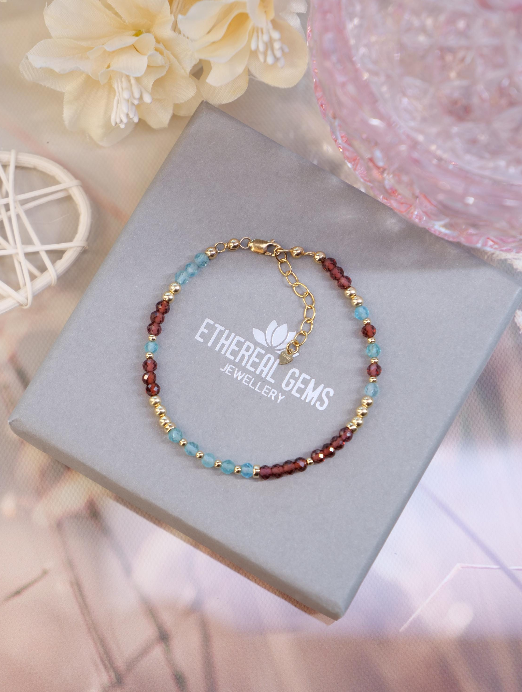 Apatite & Malaya Garnet Bracelet, Gemstone bracelet, Dainty gemstone bracelet, Statement bracelet, Stacking bracelet, Blue red bracelet